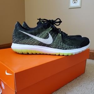 Nike Flex Fury Gym shoe